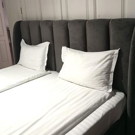 Rhc Royal Hotel Nagyvárad Kültér fotó