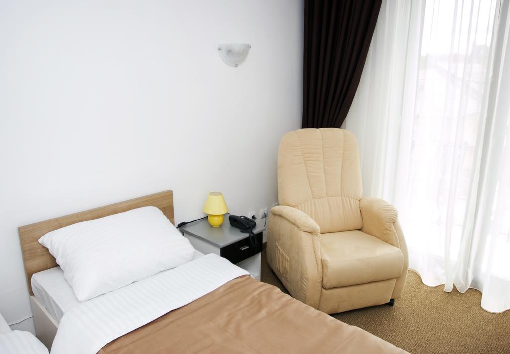 Rhc Royal Hotel Nagyvárad Szoba fotó