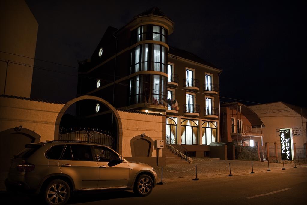 Rhc Royal Hotel Nagyvárad Kültér fotó