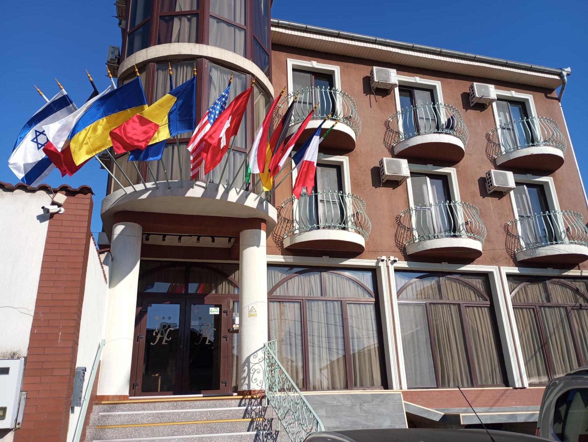 Rhc Royal Hotel Nagyvárad Kültér fotó