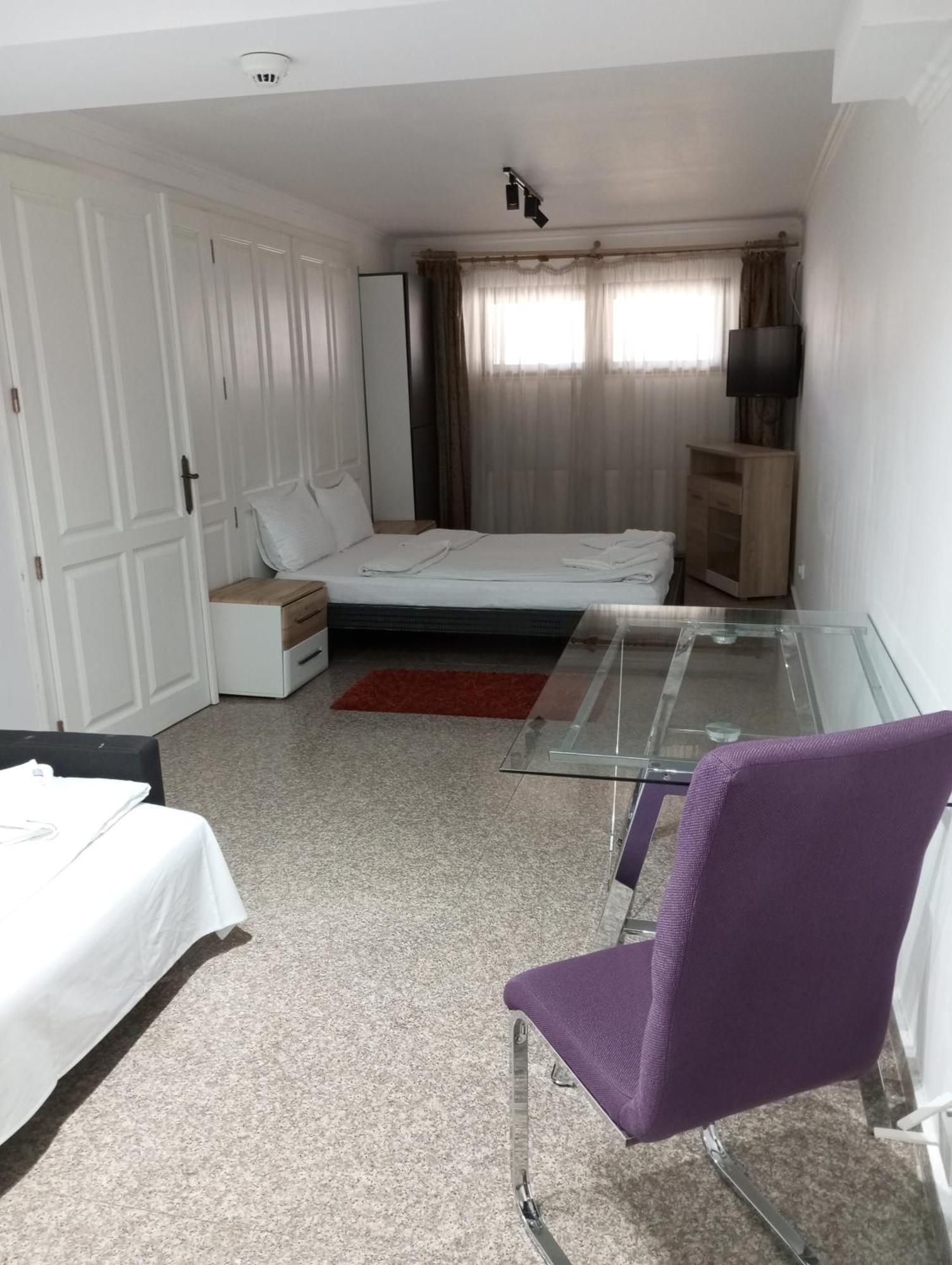 Rhc Royal Hotel Nagyvárad Kültér fotó