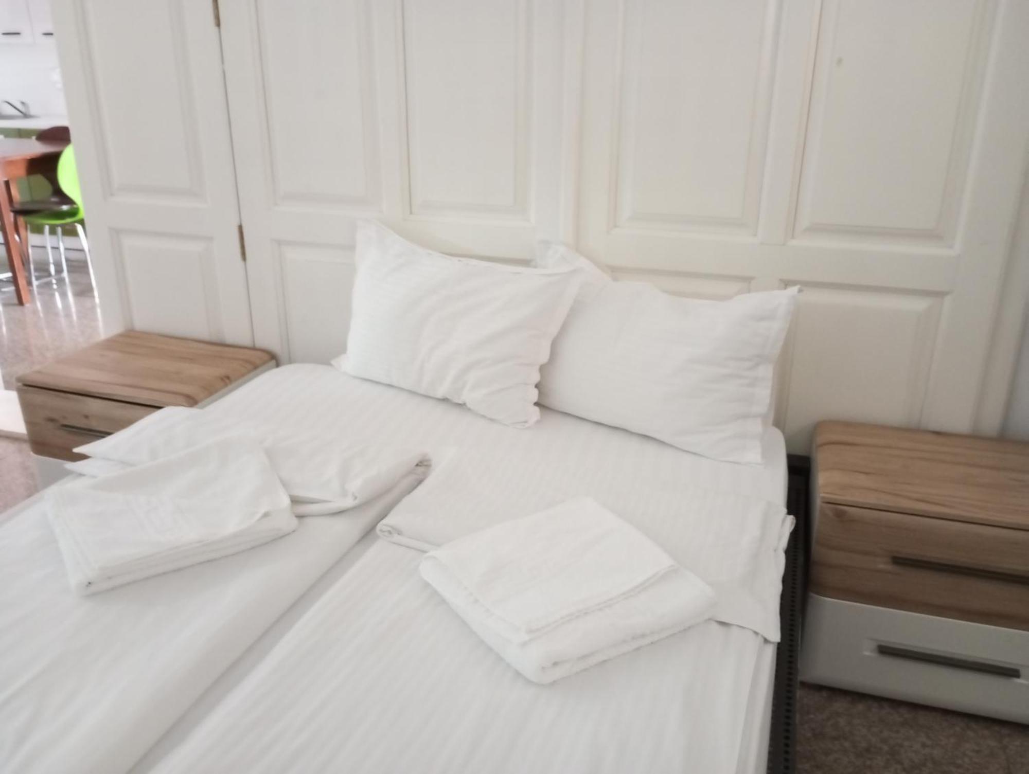 Rhc Royal Hotel Nagyvárad Kültér fotó