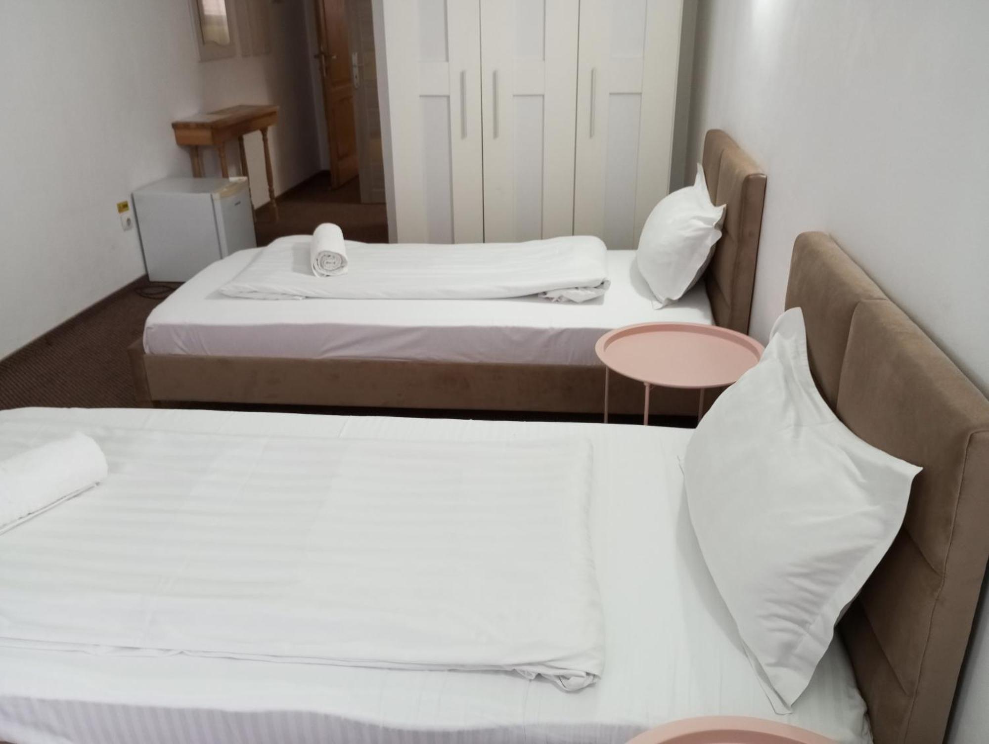 Rhc Royal Hotel Nagyvárad Kültér fotó